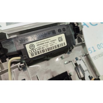 LUZ INTERIOR 8E0947135D  - miniatura 2