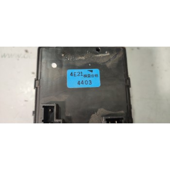 CAJA RELES / FUSIBLES 4E214403  - miniatura 3