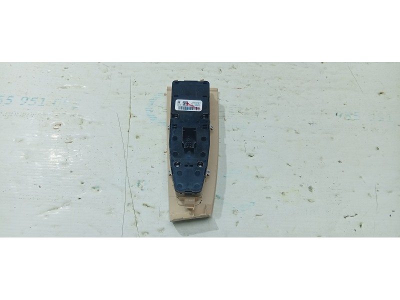 MANDO ELEVALUNAS DELANTERO IZQUIERDO 9362116  - imagen 2