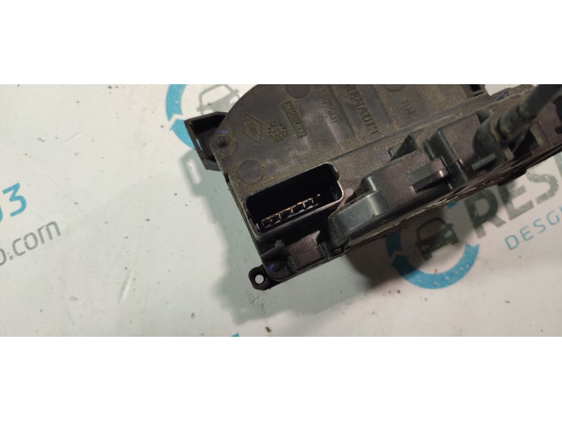 CERRADURA PUERTA TRASERA DERECHA 825020033R  - imagen 3