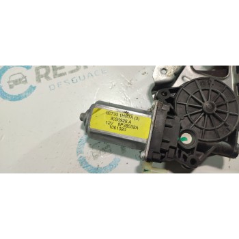 ELEVALUNAS DELANTERO DERECHO 827301HB1A  - miniatura 2