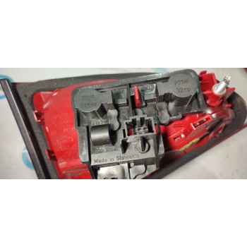 PILOTO TRASERO DERECHO INTERIOR 8K5945094  - miniatura 4