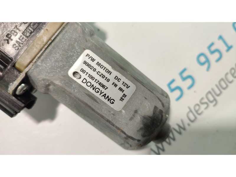 ELEVALUNAS DELANTERO DERECHO 98820CZ010  - imagen 3