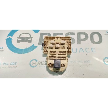 CAJA RELES / FUSIBLES 3677079J41 