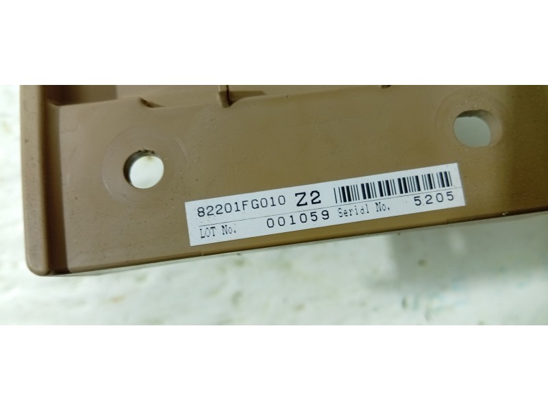 CAJA RELES / FUSIBLES 82201FG010  - imagen 2