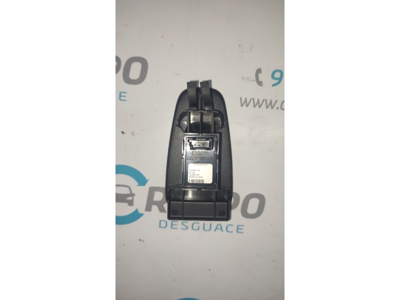 MANDO ELEVALUNAS DELANTERO DERECHO 9163527  - imagen 2