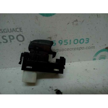 MANDO ELEVALUNAS TRASERO DERECHO 3482L26 