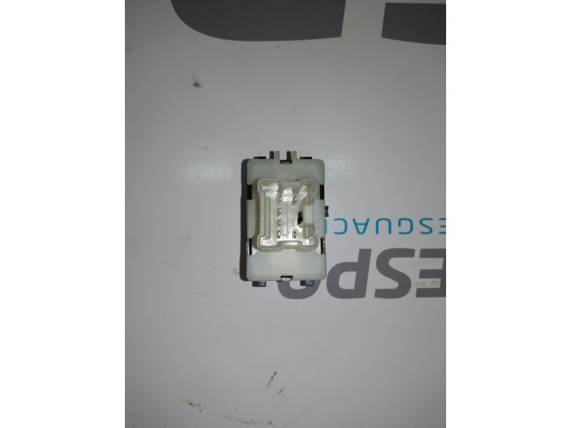 MANDO ELEVALUNAS DELANTERO DERECHO 254214937R  - imagen 2