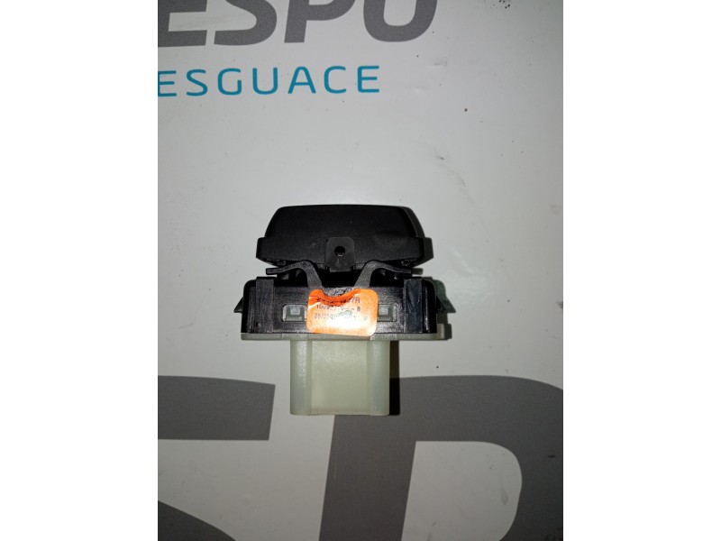 MANDO ELEVALUNAS DELANTERO DERECHO 254214937R  - imagen 3