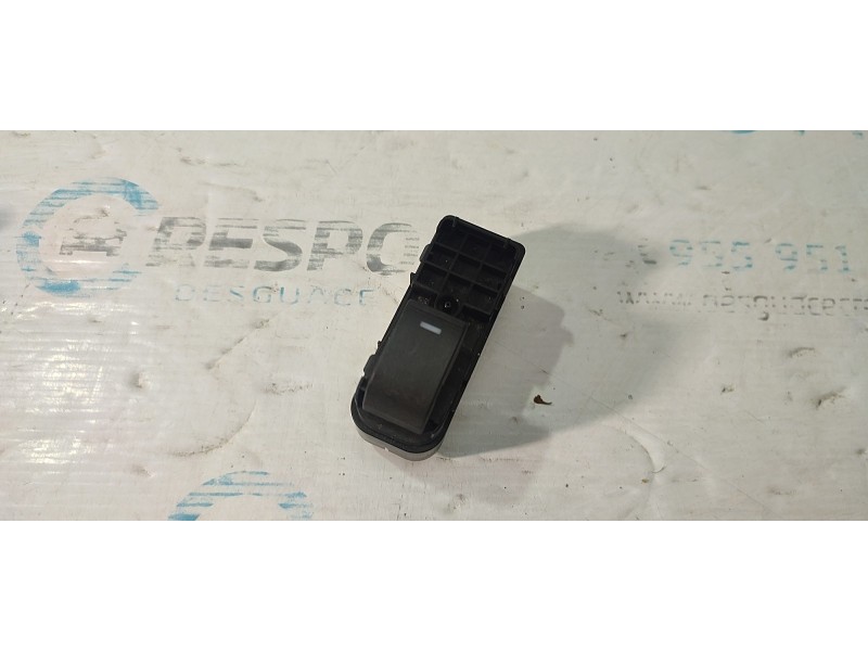 MANDO ELEVALUNAS TRASERO IZQUIERDO BCD166380A  - imagen 1