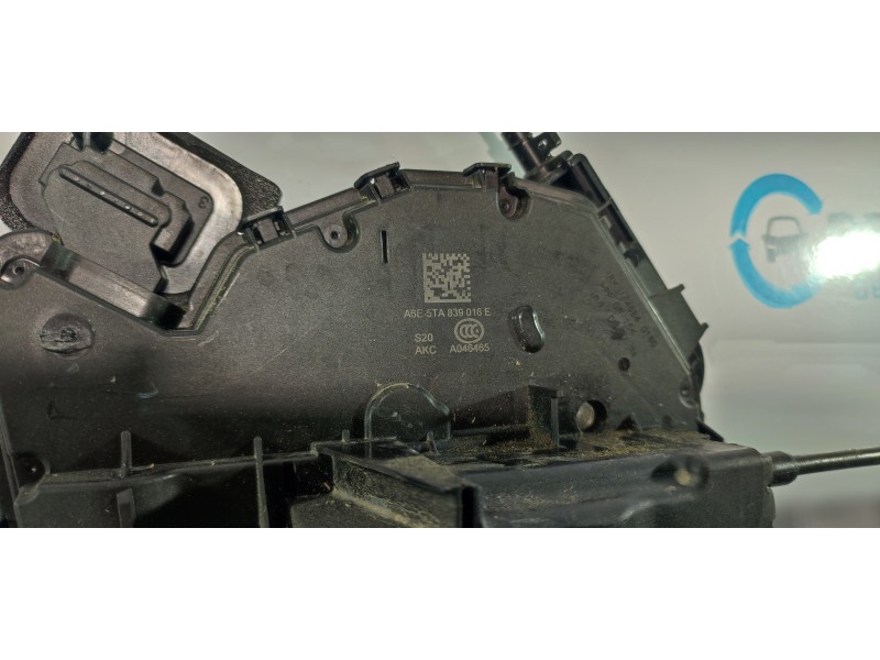 CERRADURA PUERTA TRASERA DERECHA 5TA839016E  - imagen 2