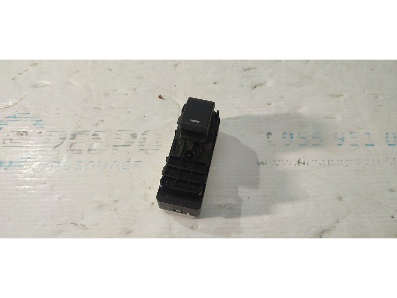 MANDO ELEVALUNAS TRASERO DERECHO BBP366380A  - imagen 1