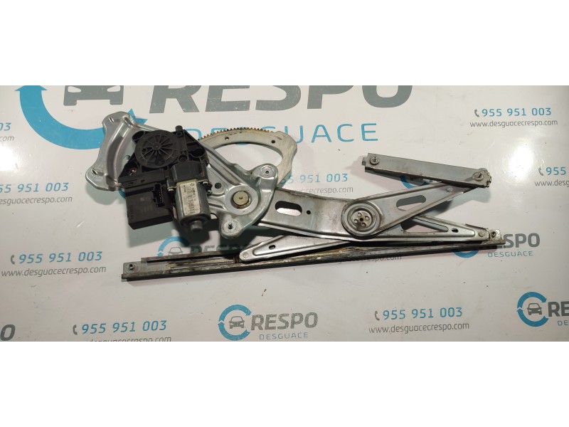 ELEVALUNAS DELANTERO DERECHO 807302741R  - imagen 1