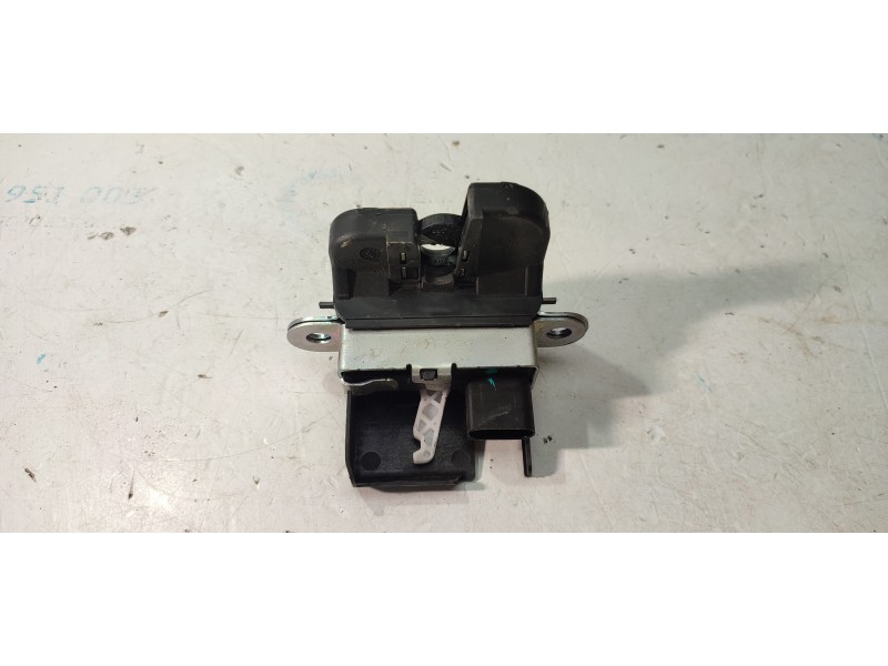 CERRADURA MALETERO / PORTON  - imagen 1