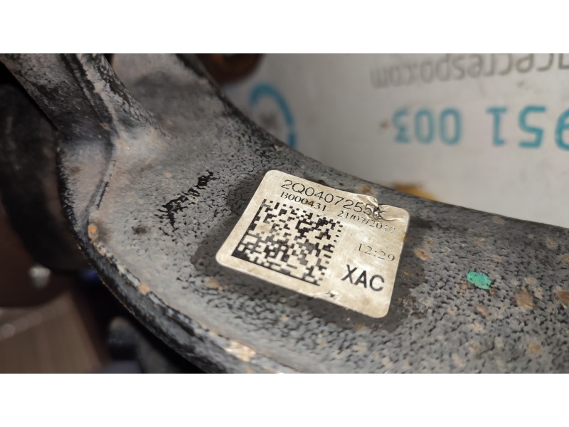 MANGUETA DELANTERA IZQUIERDA 2Q0407255K  - imagen 2