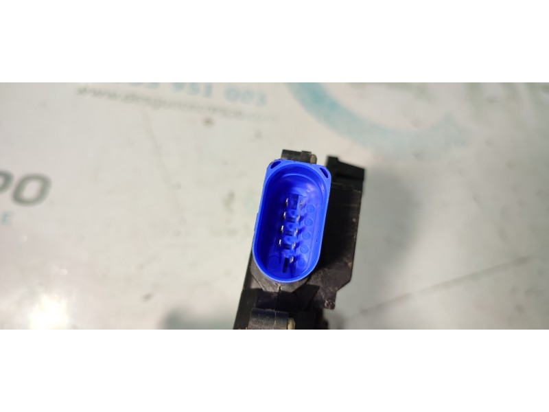 CERRADURA PUERTA DELANTERA DERECHA 3D1837016  - imagen 2