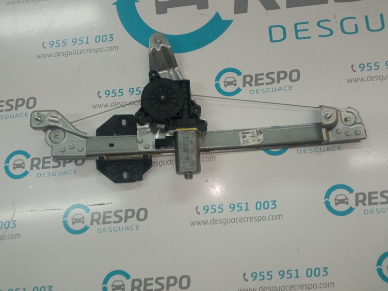 ELEVALUNAS TRASERO DERECHO 827206057R  - imagen 1