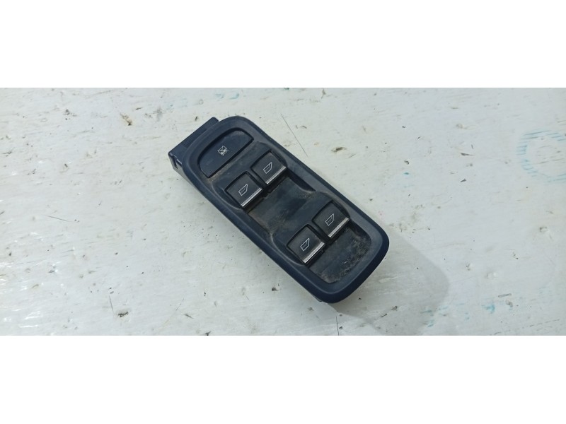 MANDO ELEVALUNAS DELANTERO IZQUIERDO EN1514A132AA  - imagen 1