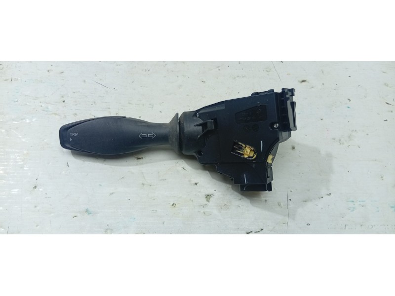 MANDO INTERMITENTES 8A6T1335BC  - imagen 1