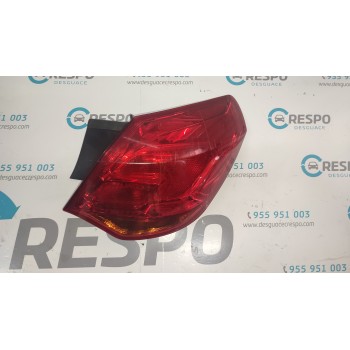 PILOTO TRASERO DERECHO 13262012 