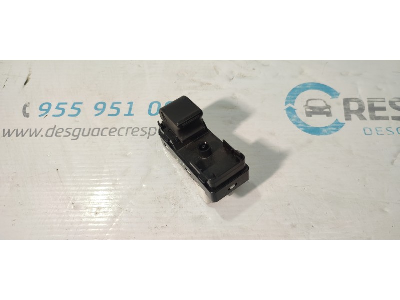 MANDO ELEVALUNAS TRASERO DERECHO D09H66370  - imagen 1