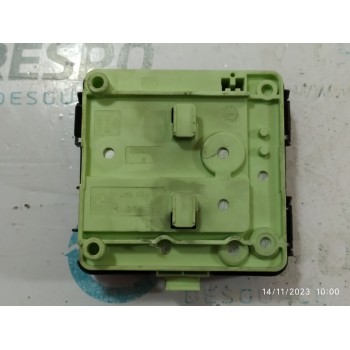 CAJA RELES / FUSIBLES 8387547 