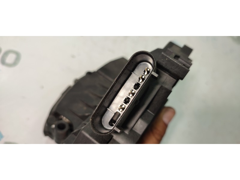 CERRADURA PUERTA DELANTERA DERECHA BM5AA21812BF  - imagen 4