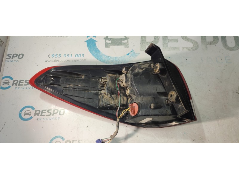 PILOTO TRASERO DERECHO 92402A4  - imagen 2