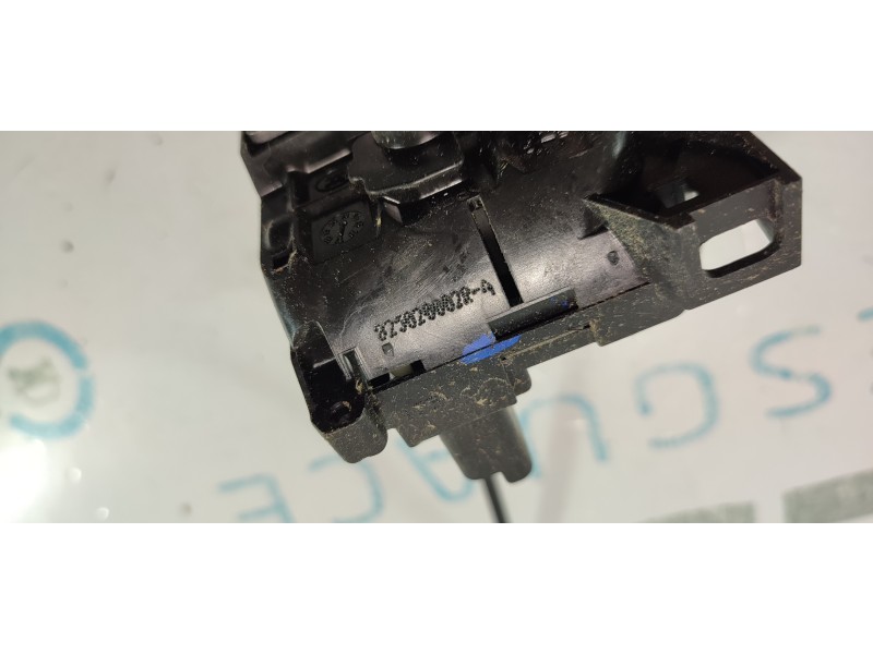 CERRADURA PUERTA TRASERA DERECHA 825020002R  - imagen 2