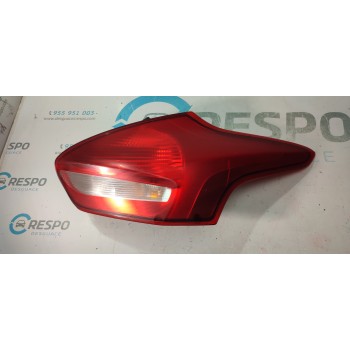 PILOTO TRASERO DERECHO F1EB13404BE 