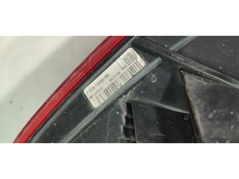 PILOTO TRASERO DERECHO F1EB13404BE  - imagen 2