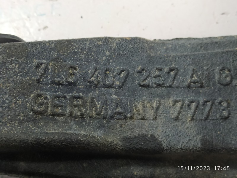 MANGUETA DELANTERA IZQUIERDA 7L6407257A  - imagen 2