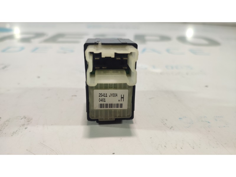 MANDO ELEVALUNAS TRASERO IZQUIERDO 25411JY00A  - imagen 2