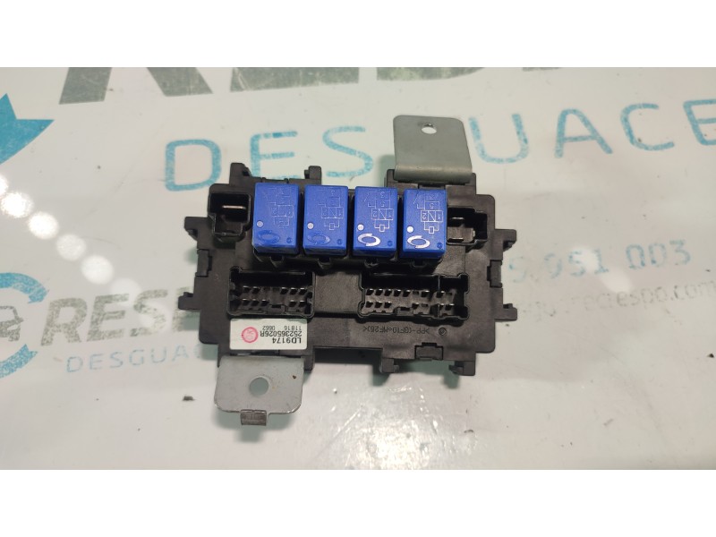 CAJA RELES / FUSIBLES 252365026R  - imagen 2