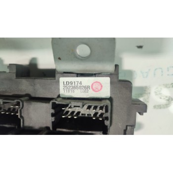 CAJA RELES / FUSIBLES 252365026R  - miniatura 3