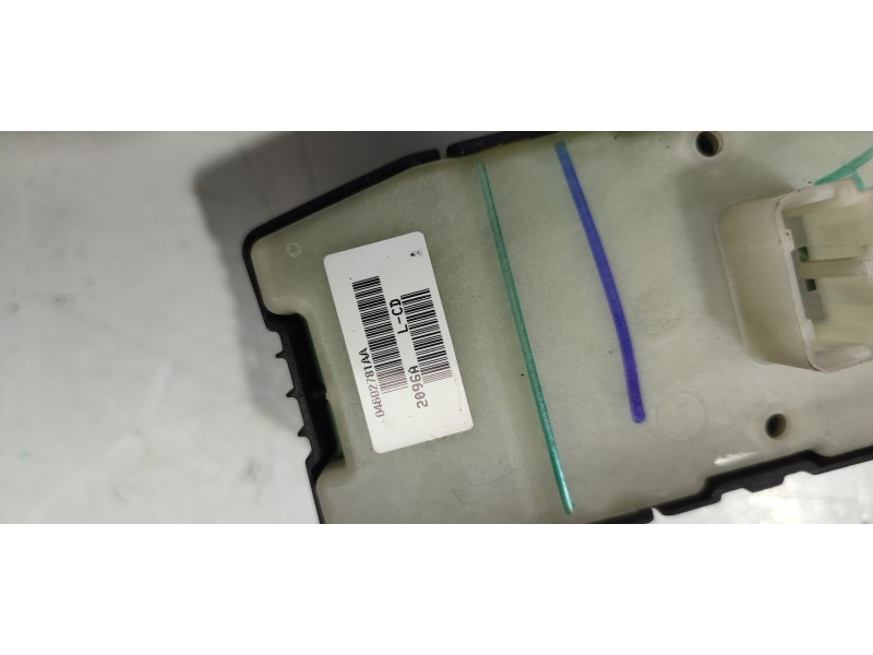 MANDO ELEVALUNAS DELANTERO IZQUIERDO 04602781AA  - imagen 3