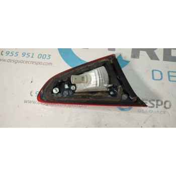 PILOTO TRASERO DERECHO INTERIOR  - miniatura 2