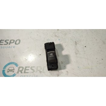 MANDO ELEVALUNAS TRASERO DERECHO 83071AL060 