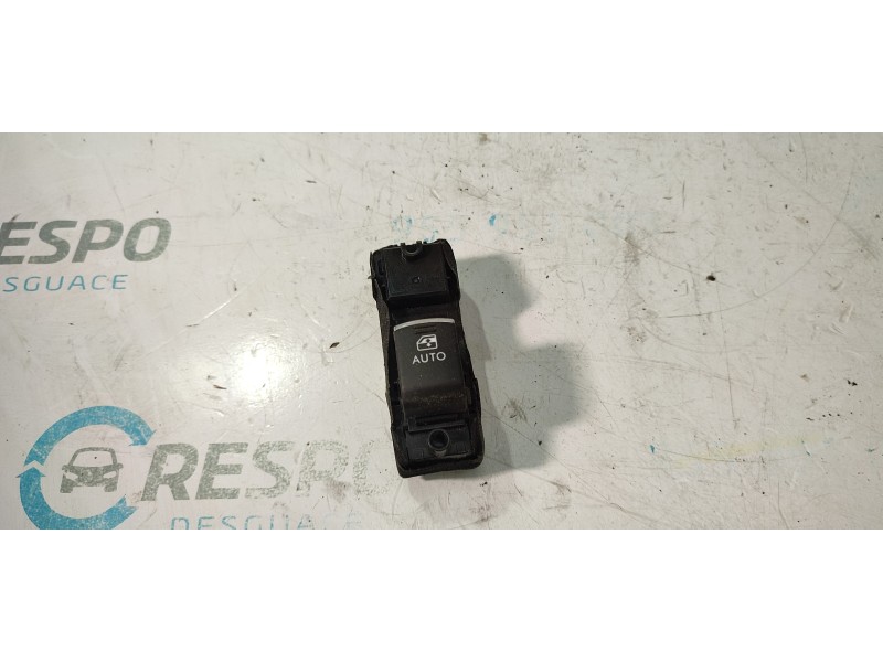 MANDO ELEVALUNAS TRASERO DERECHO 83071AL060  - imagen 1