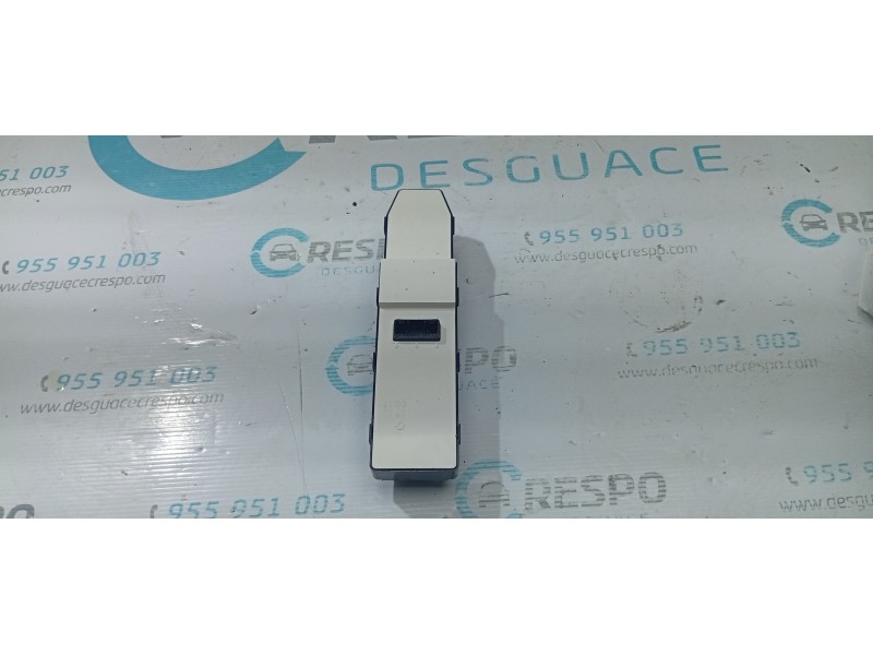 MANDO ELEVALUNAS DELANTERO IZQUIERDO 93570D4AG0BYF  - imagen 3