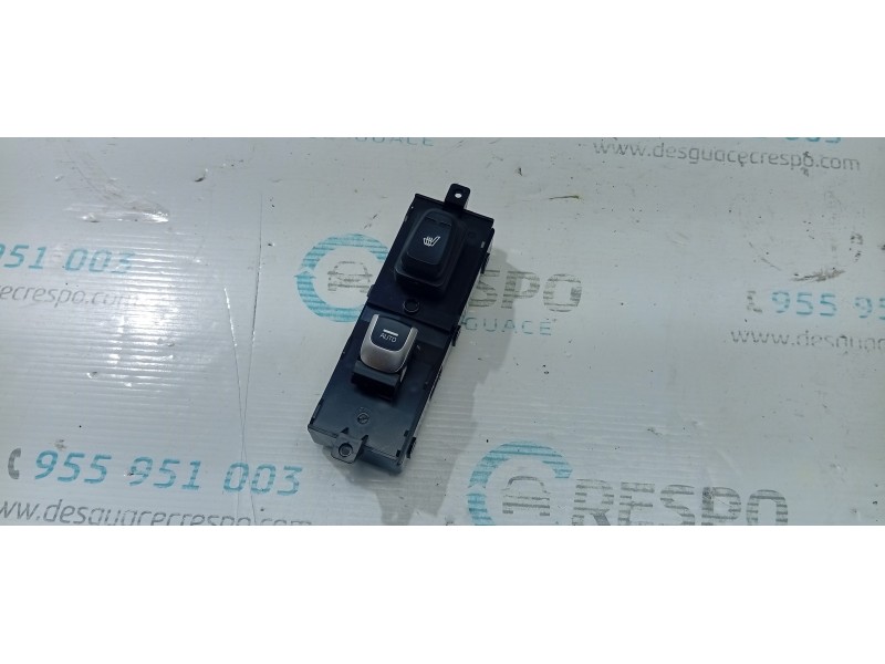 MANDO ELEVALUNAS TRASERO DERECHO 93590D4AH0BYF  - imagen 1