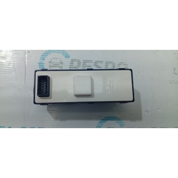 MANDO ELEVALUNAS TRASERO DERECHO 93590D4AH0BYF  - miniatura 3