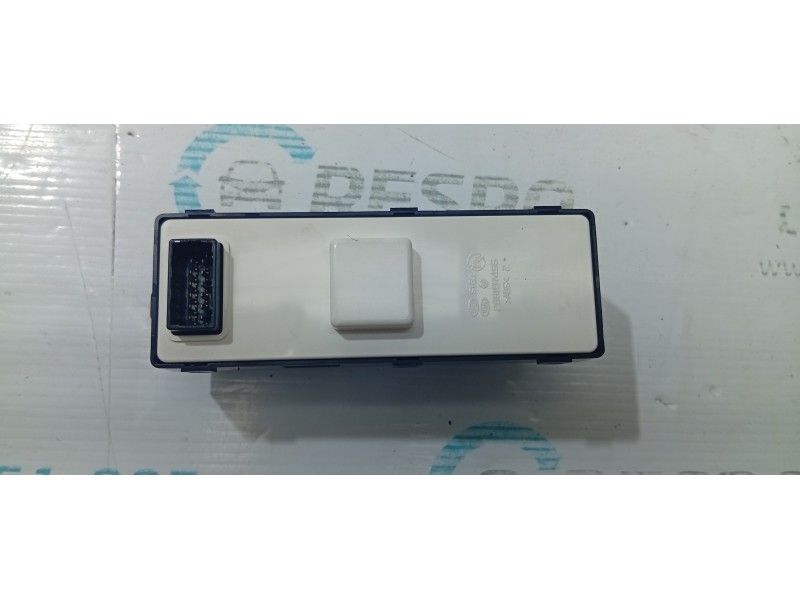 MANDO ELEVALUNAS TRASERO DERECHO 93590D4AH0BYF  - imagen 3