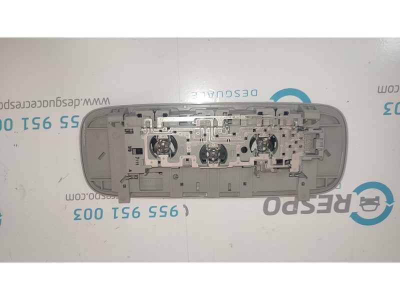 LUZ INTERIOR 3T0947291A  - imagen 2