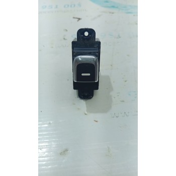 MANDO ELEVALUNAS DELANTERO DERECHO 93575A4030 / 93575A4030CA 