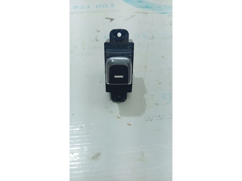 MANDO ELEVALUNAS DELANTERO DERECHO 93575A4030 / 93575A4030CA  - imagen 1