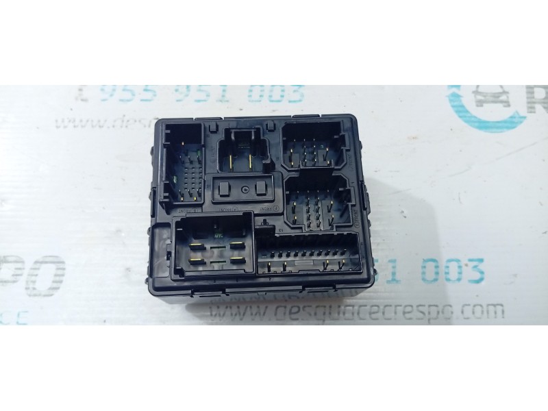 CAJA RELES / FUSIBLES  - imagen 2