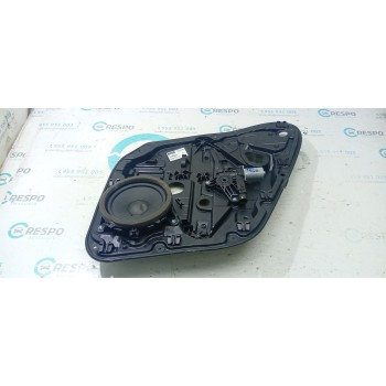 ELEVALUNAS TRASERO DERECHO 