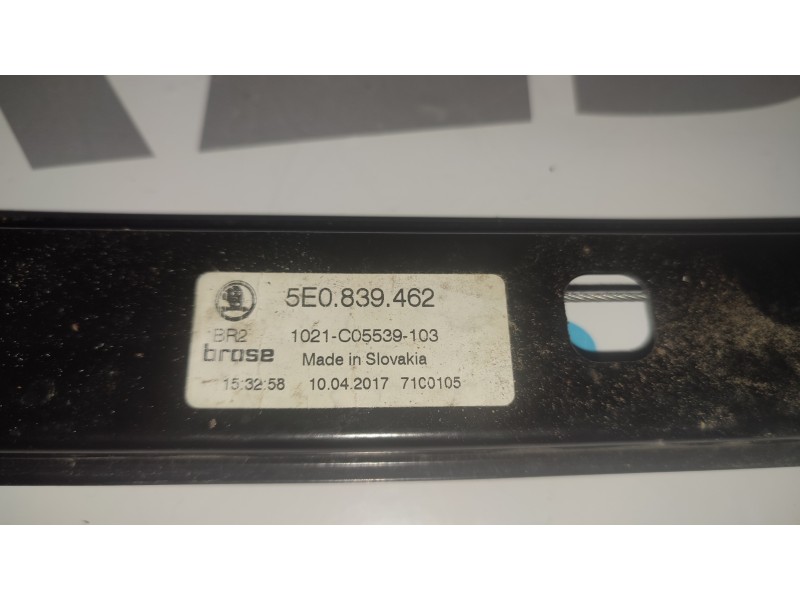 ELEVALUNAS TRASERO DERECHO 5E0837462  - imagen 2