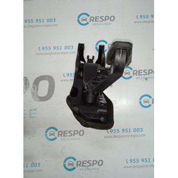 PEDAL EMBRAGUE AY117B633AD 